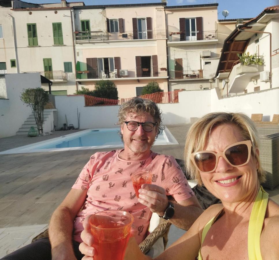 Bed And Breakfast La Pecora Rosa Sant'Omero 外观 照片