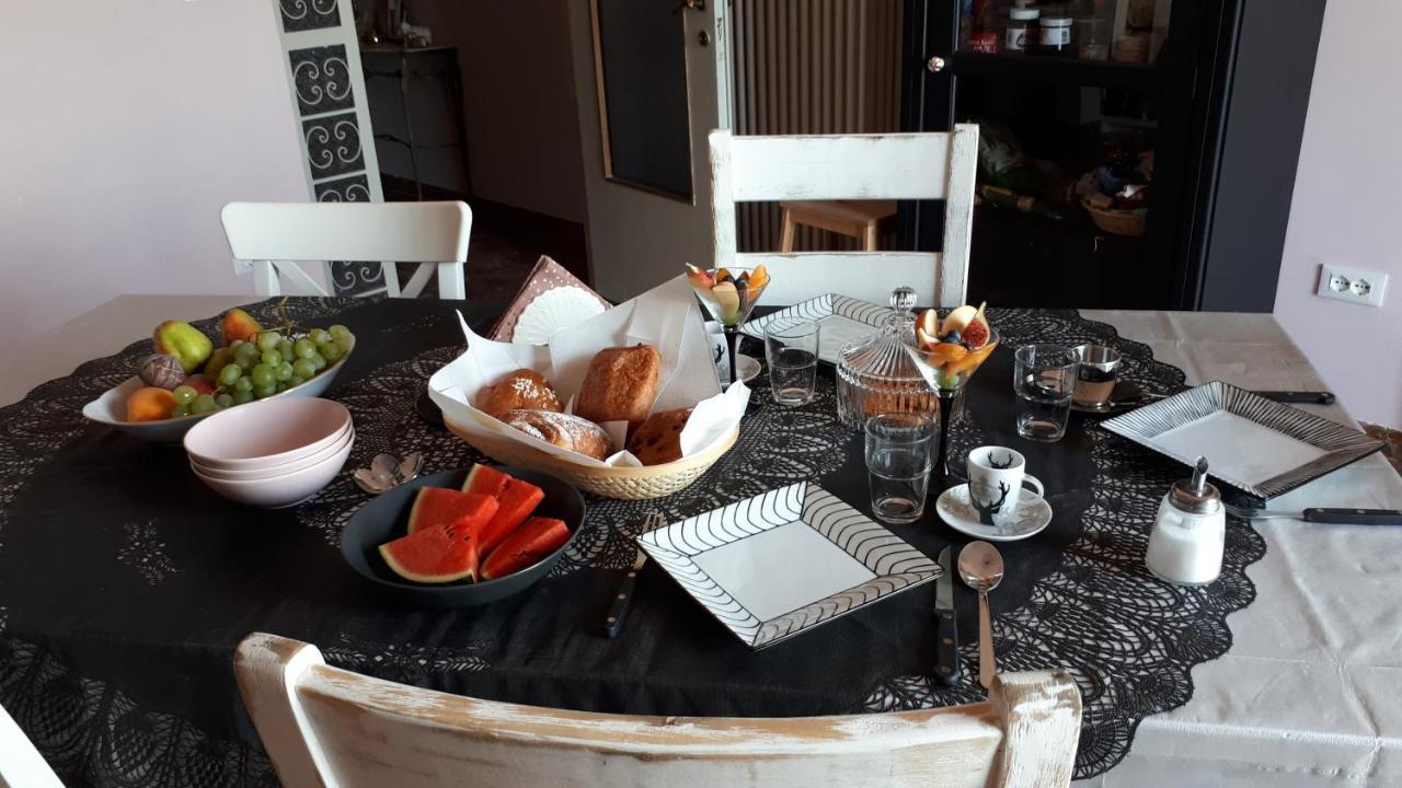 Bed And Breakfast La Pecora Rosa Sant'Omero 外观 照片