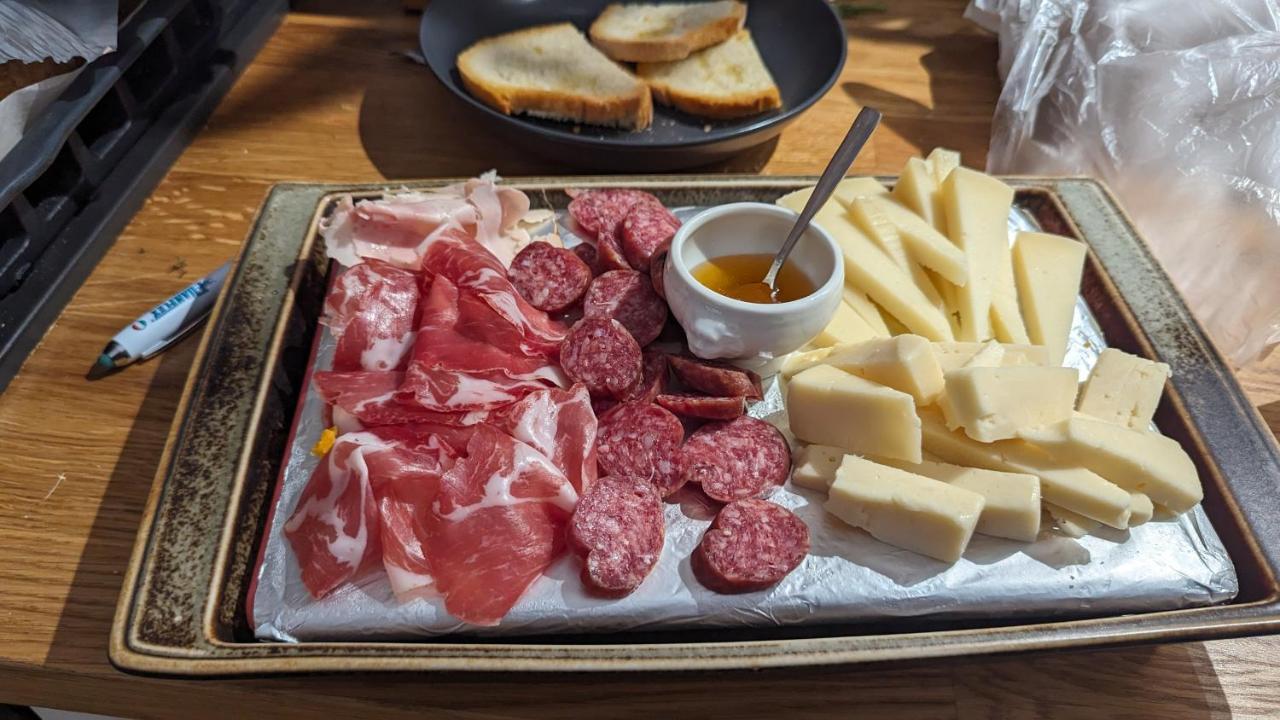 Bed And Breakfast La Pecora Rosa Sant'Omero 外观 照片